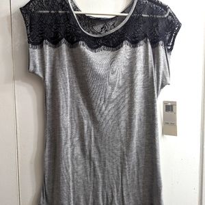 Sleeveless soft T-shirt with lace top